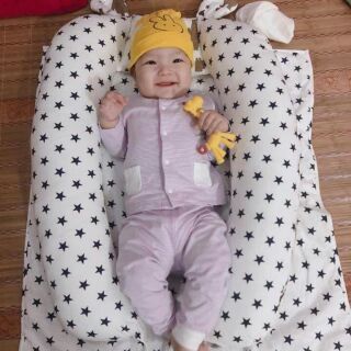 Gối chữ U đa năng cho bé