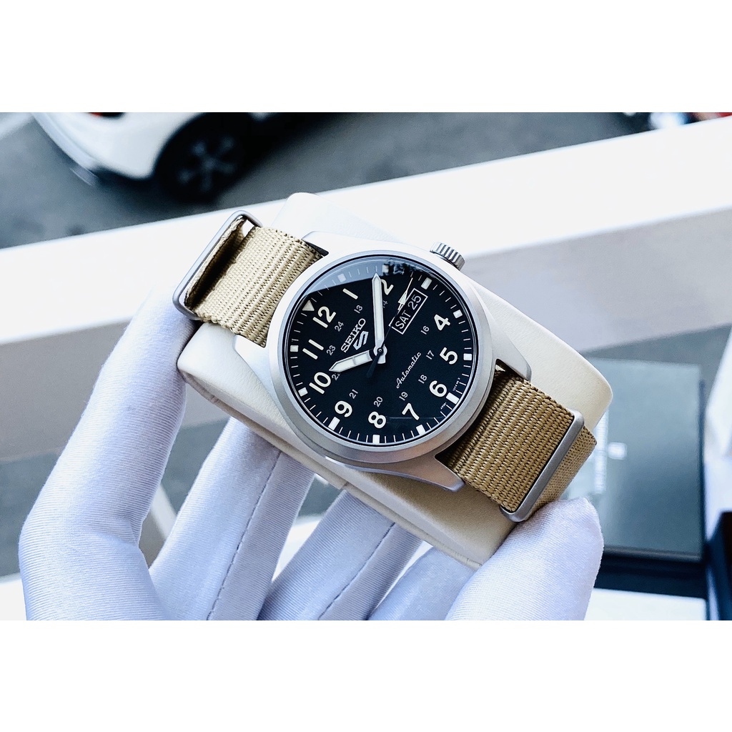 Đồng hồ nam dây vải Seiko 5 Sports SRPG35K1