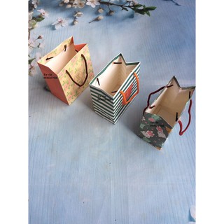 Túi giấy Dây Xách A6: 15x13.3x7.5cm - CAO CẤP [ VPP ]