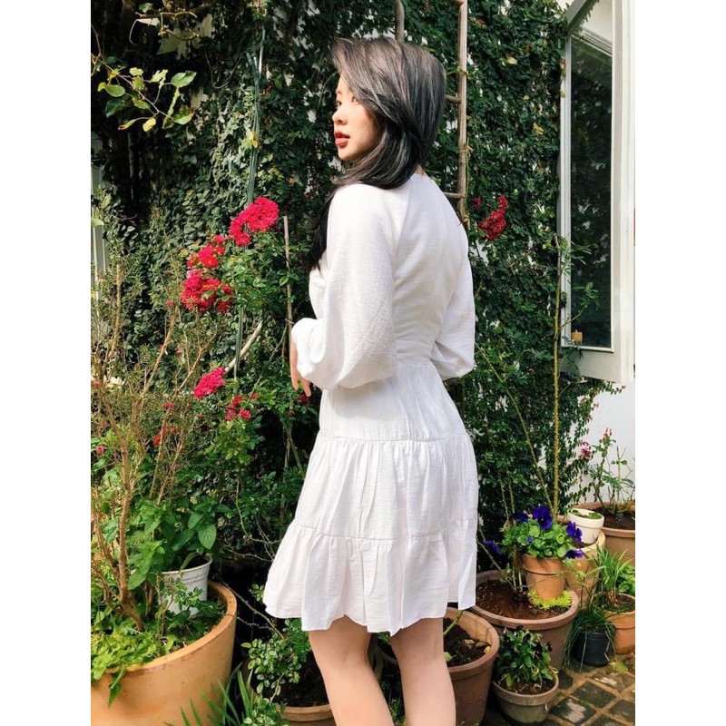 ĐẦM TRẮNG CHÉO NGỰC TÀ KHÚC