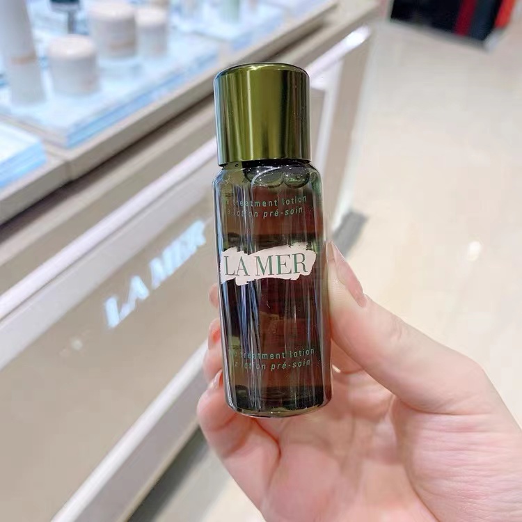 Tinh Chất Dưỡng Da La Mer 30ML Hỗ Trợ Cải Thiện Nước Cho Da              La Mer Treatment Lotion 30ML Repairing Essence Water