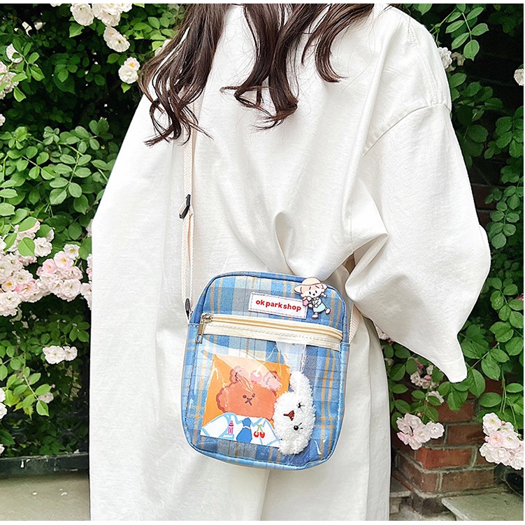 Túi vải đeo chéo cỡ lớn đựng điện thoại, ví, son,... kẻ caro style Hàn Quốc dễ thương kèm Sticker Postcard cute giá rẻ