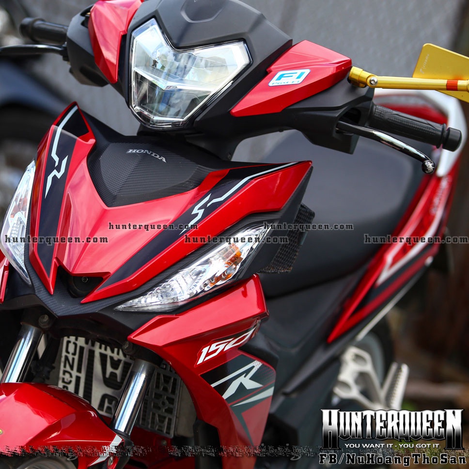 Tem rời in UV cao cấp, Winner V1 màu đỏ. Mẫu R đen trắng. Decal chống nước, không bay màu, bong tróc