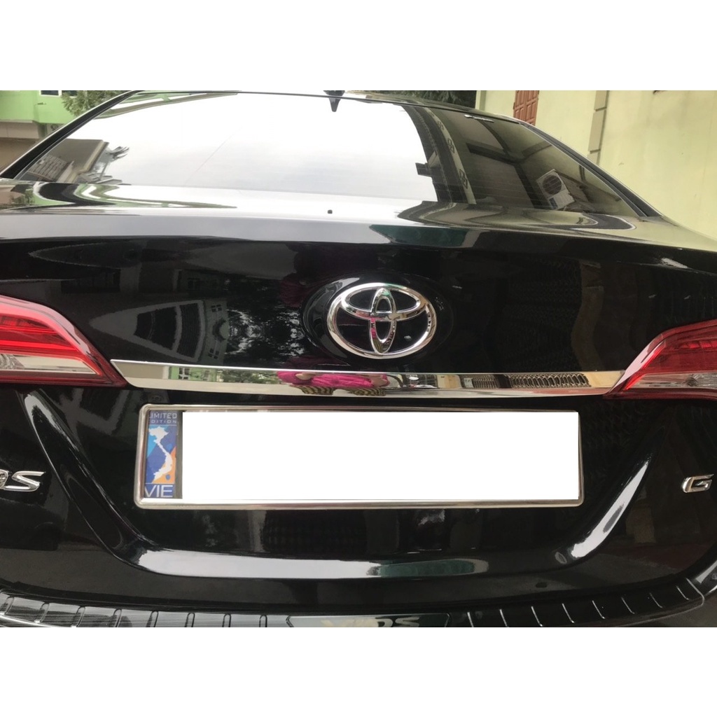 Ốp tay mở cốp, thanh đít cốp xe Vios 2019 2020 2021 2022 mạ Crom
