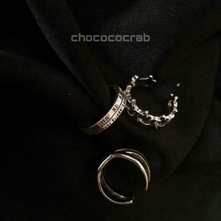 Nhẫn unisex chữ la mã