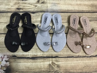Dép xích xỏ ngón đính đá