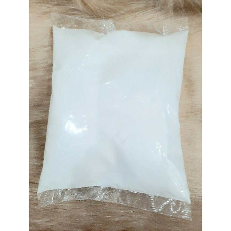 Bột tẩy tóc mịn loại tốt màu trắng.