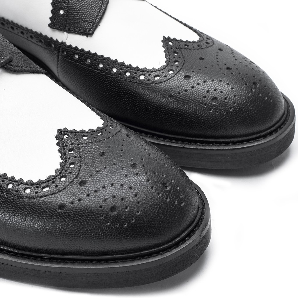 Giày tây THE WOLF modern brogue derby - Black grain and white