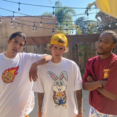 Drew House Justin Bieber The Smiley Tusky Rabbit In Loose Short-sleeved T-shirt couple