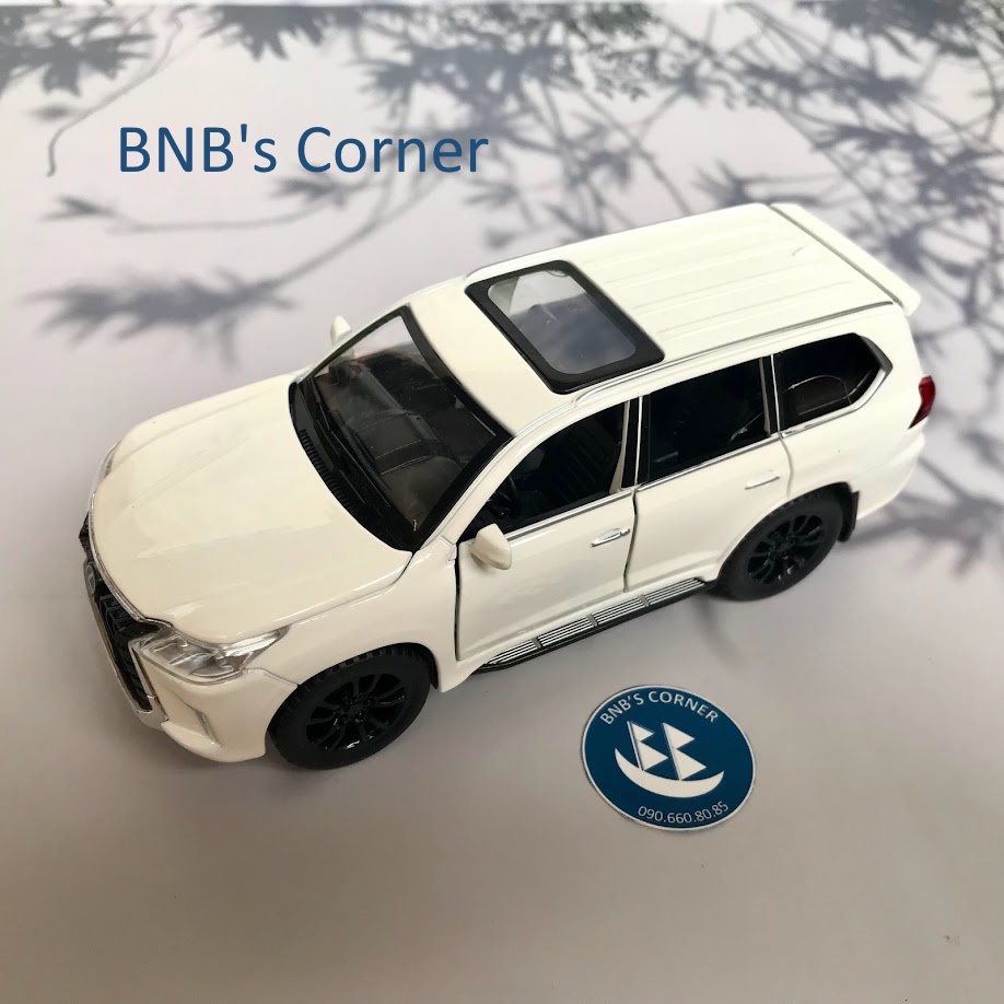 Xe mô hình 1:32 Lexus LX570