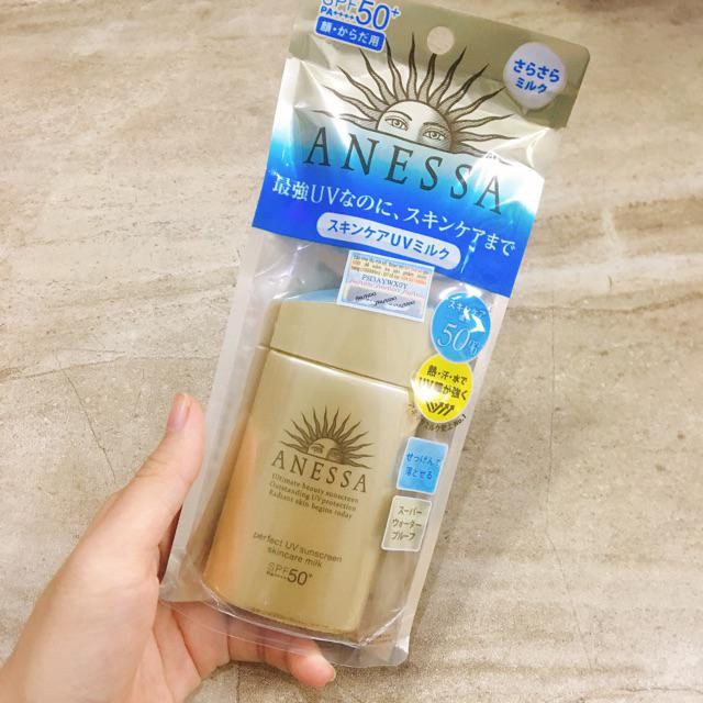 Kem chống nắng dưỡng da dạng sữa Anessa Perfect UV Sunscreen Skincare Milk SPF 50+ PA++++ 60ml