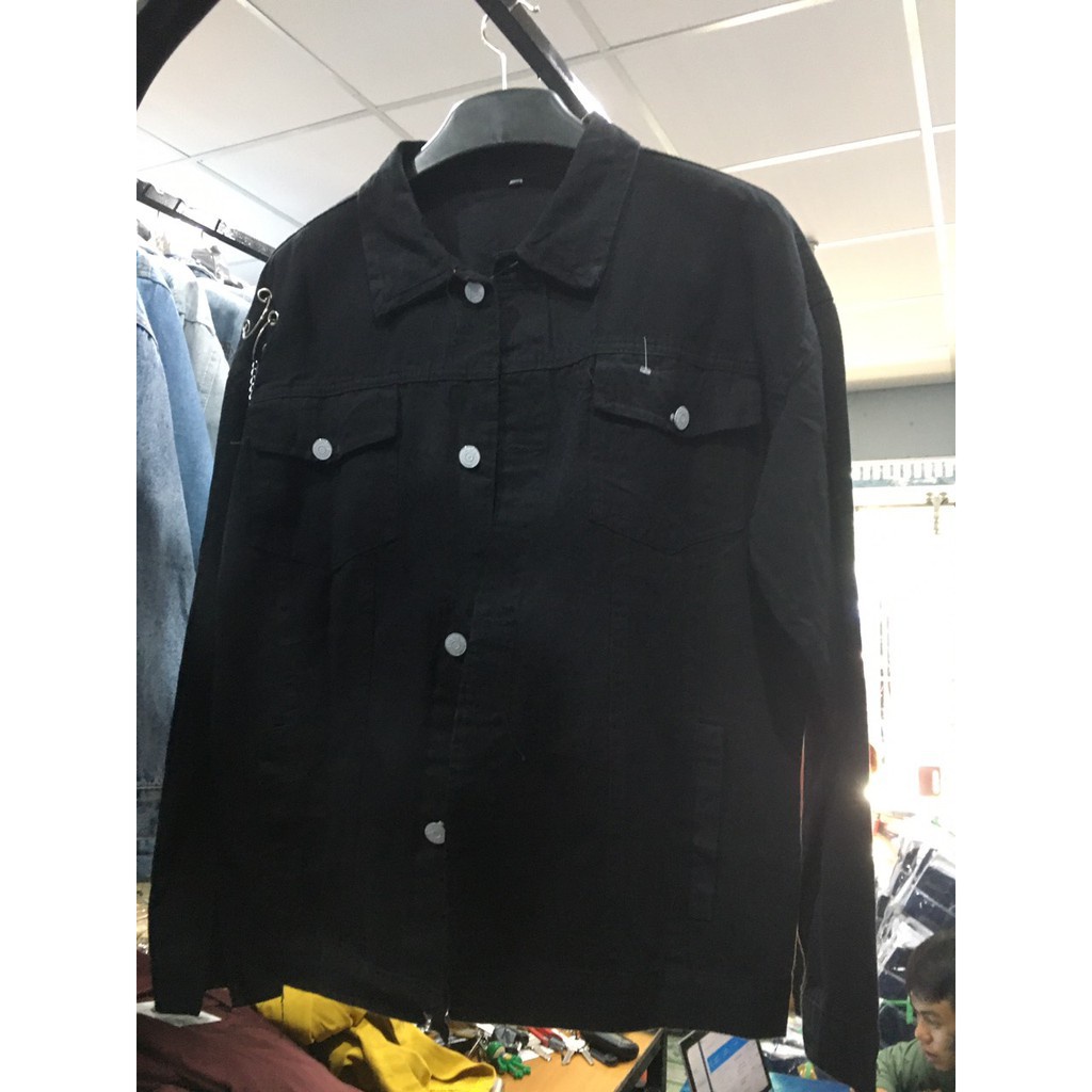 ÁO KHOÁC JEAN NAM IN CHỮ MÀU VÀNG NỔI BẬT SAU LƯNG MATA Sport