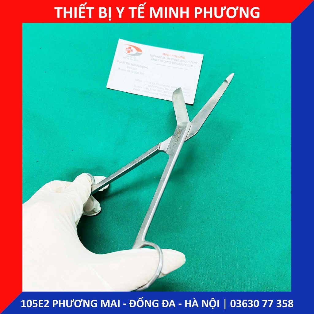 Kéo cắt băng y tế