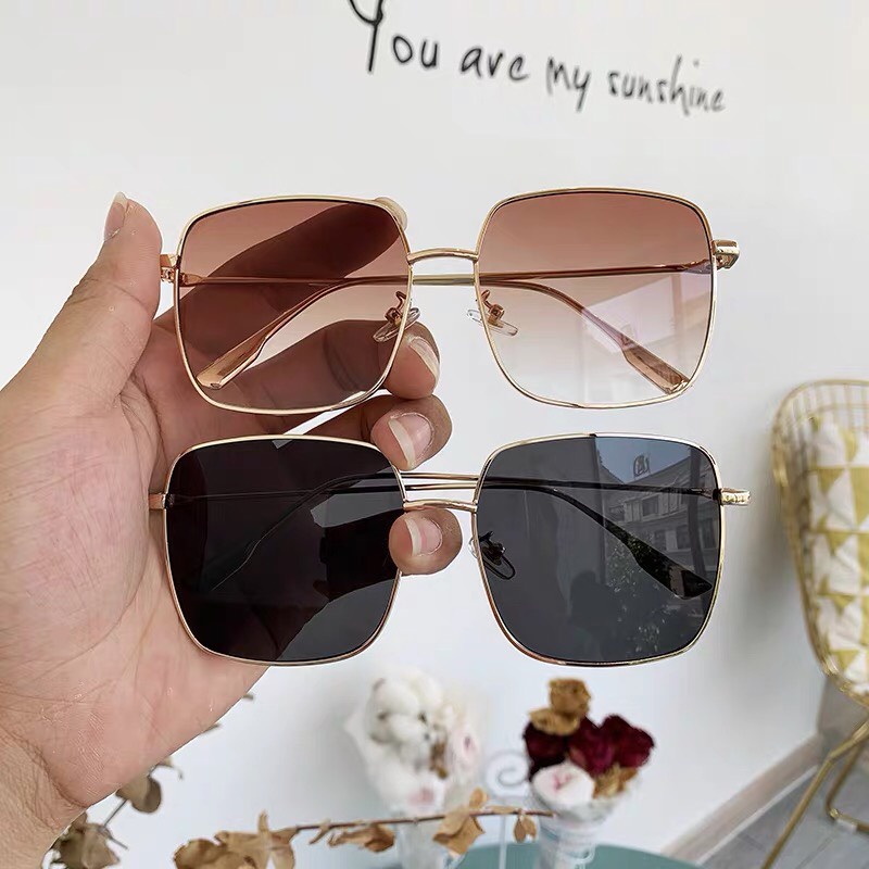 KÍNH NAM NỮ THỜI TRANG THIẾT KẾ DÁNG VUÔNG MÀU NÂU ĐẸP XUẤT SẮC