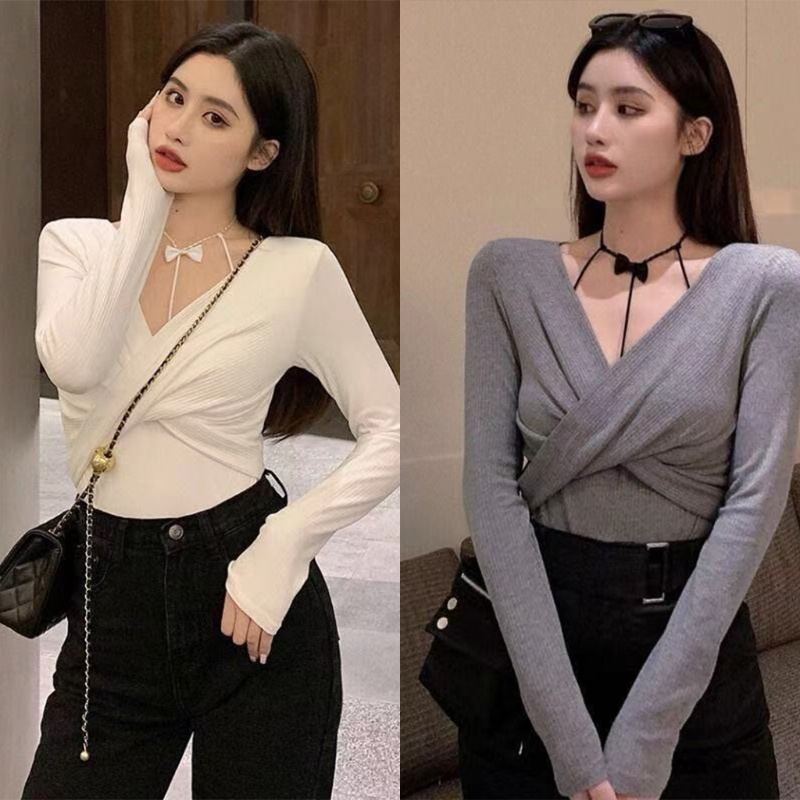 Áo Croptop Hai Dây Cổ Chữ V Thắt Nơ Đính Ngọc Trai Giả Gợi Cảm Cho Nữ