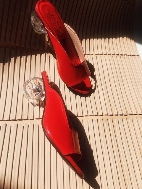 Giày gót trong Ảnh thật