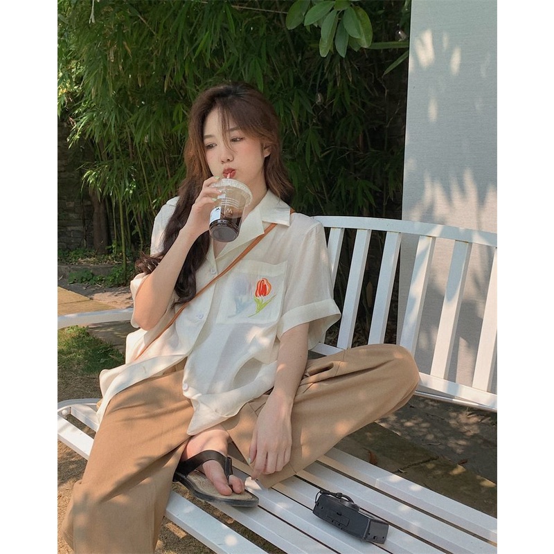 Áo Sơ Mi Tay Ngắn Dáng Rộng Cổ Chữ v In Hình Hoa tulip Kiểu Hồng Kông Thời Trang Mùa Hè Cho Nữ