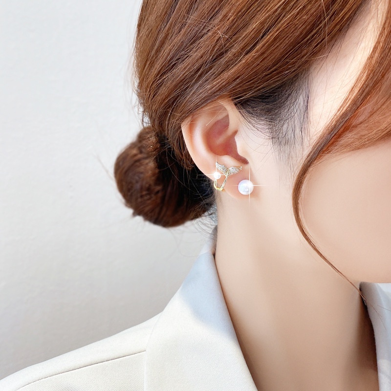 1 Đôi Bông Tai Ngọc Trai Kiểu Bất Đối Xứng Thời Trang Nữ