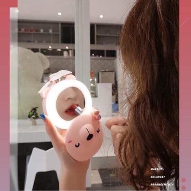 QUẠT KÈM GƯƠNG MINI LẠI CÓ THÊM CẢ ĐÈN LED SIÊU XINH