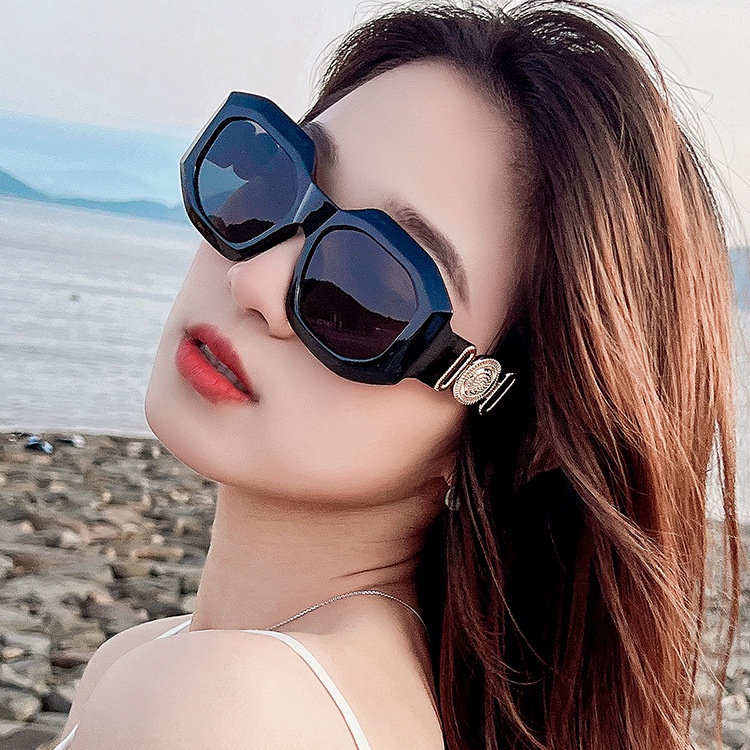 Kính Mát Thời Trang Hàn Quốc Nhiều Màu Sắc