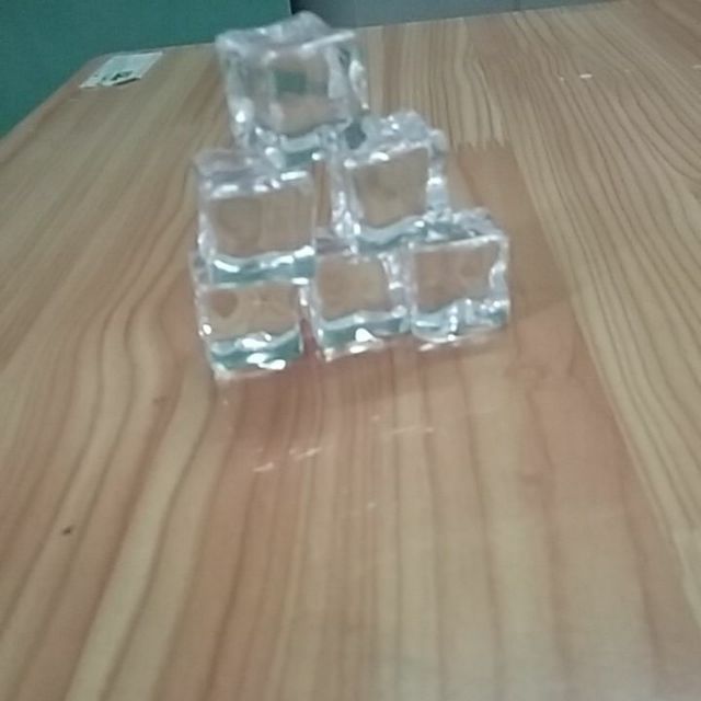 Chamr viên đá