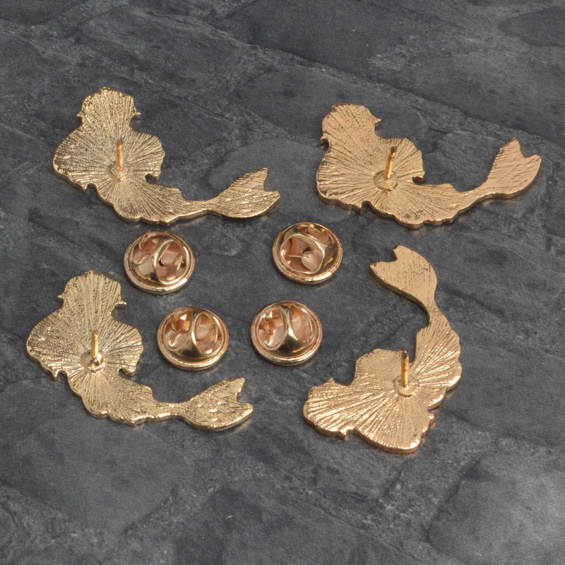 Ghim Cài Áo Hình Cá Koi May Mắn Màu Trắng / Đen / Hồng Dành Cho Bạn Bè