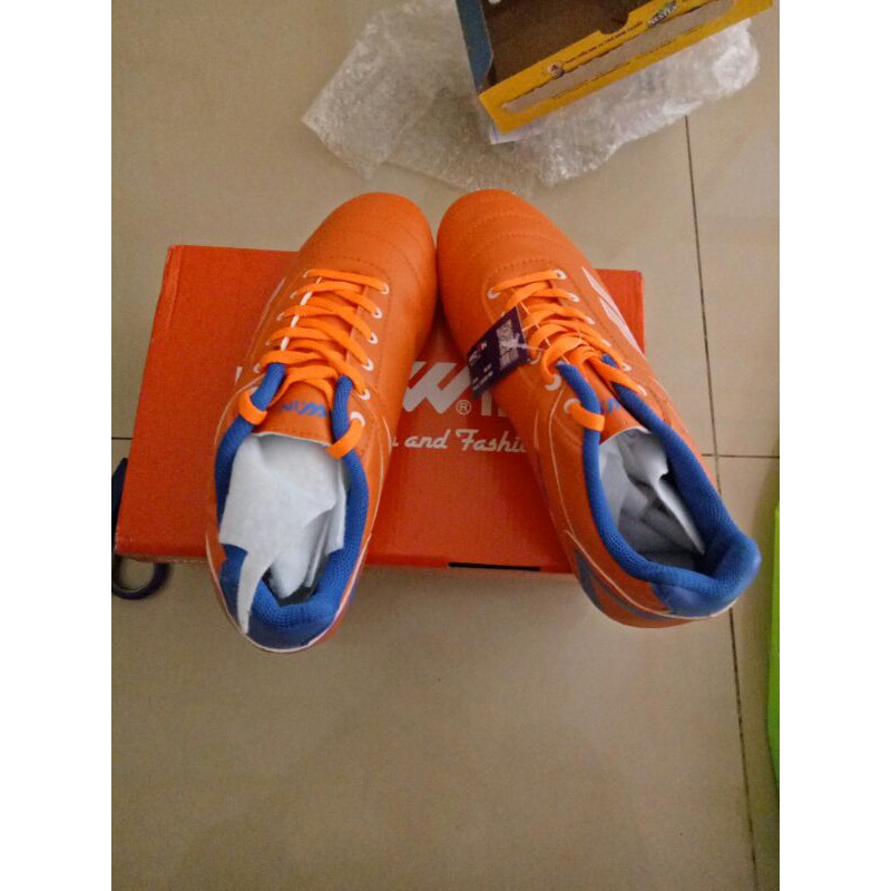 giày Đá Bóng Prowin FM 501 đinh nhỏ màu cam size 39