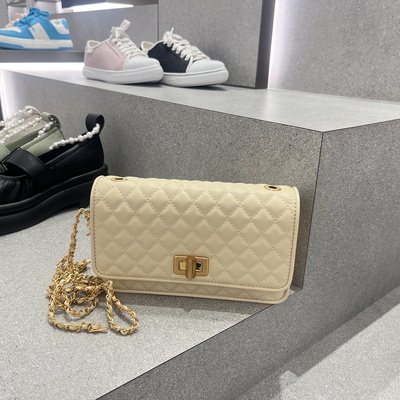 Túi Xách CK2 Thiết Kế Mới Cao Cấp Thời Trang Dành Cho Nữ70680973- 4 Túi Đeo Chéo Chuỗi Xích Kim Loại Hình Thoi Nhiều Màu Sắc Cổ Điển Thời Trang Cho Nữ