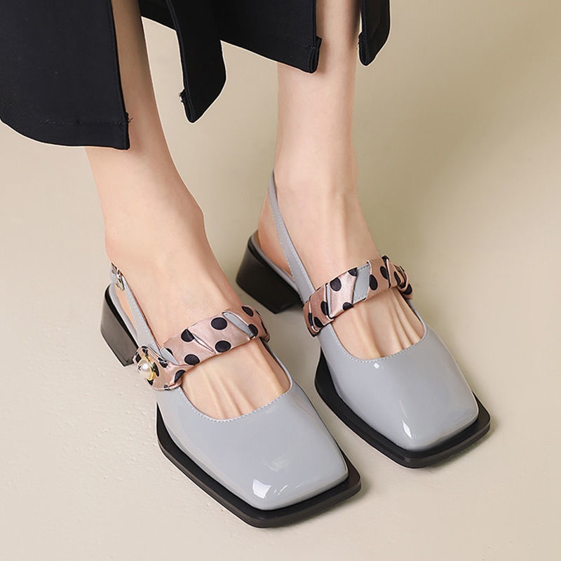 Xăng đan Mũi Vuông Thời Trang Cho Nữ