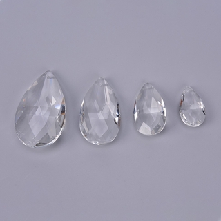 Giọt Nước Pha Lê Trong Suốt