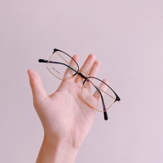 Kính kim loại gọng mảnh