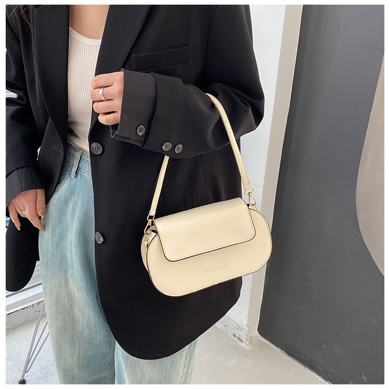 Túi Đeo Chéo Hình oval Màu Trơn Mẫu Mới 2022 NB00338