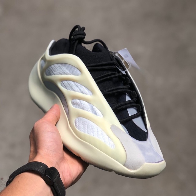 Giầy 700v3 Sơn Tùng MTP 11 (ảnh thật + full size)