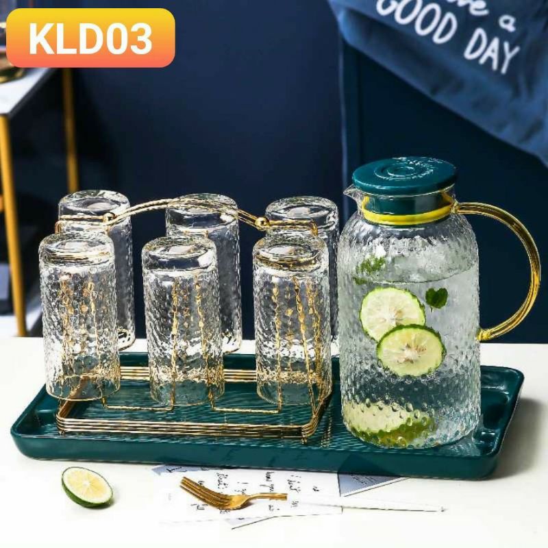 COMBO BÌNH THỦY TINH KLD ĐỰNG NƯỚC UỐNG KÈM 6 CỐC, GIÁ TREO CỐC, KHAY SỨ MÀU XANH CỔ VỊT CHỊU NHIỆT CAO CẤP