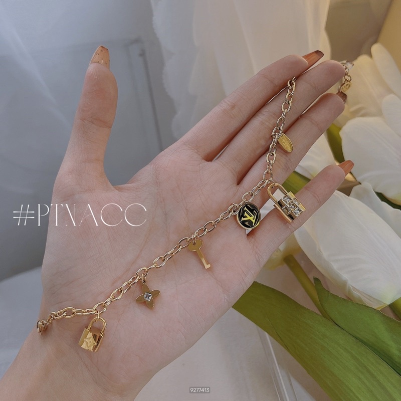 Lắc tay titan charm ổ khoá thương hiệu cá tính, lắc charm dùng hằng ngày không đen .PTNACC.