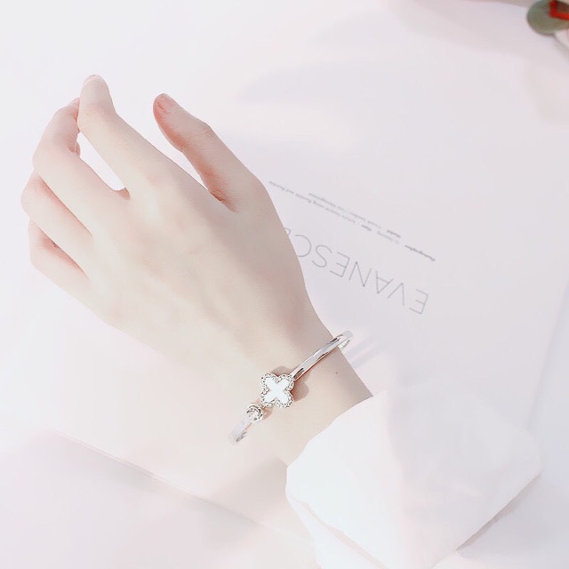 Vòng Tay Nữ Hình Chữ Thập Đính Đá Kiểu Đơn Giản Style Hàn Quốc | BigBuy360 - bigbuy360.vn