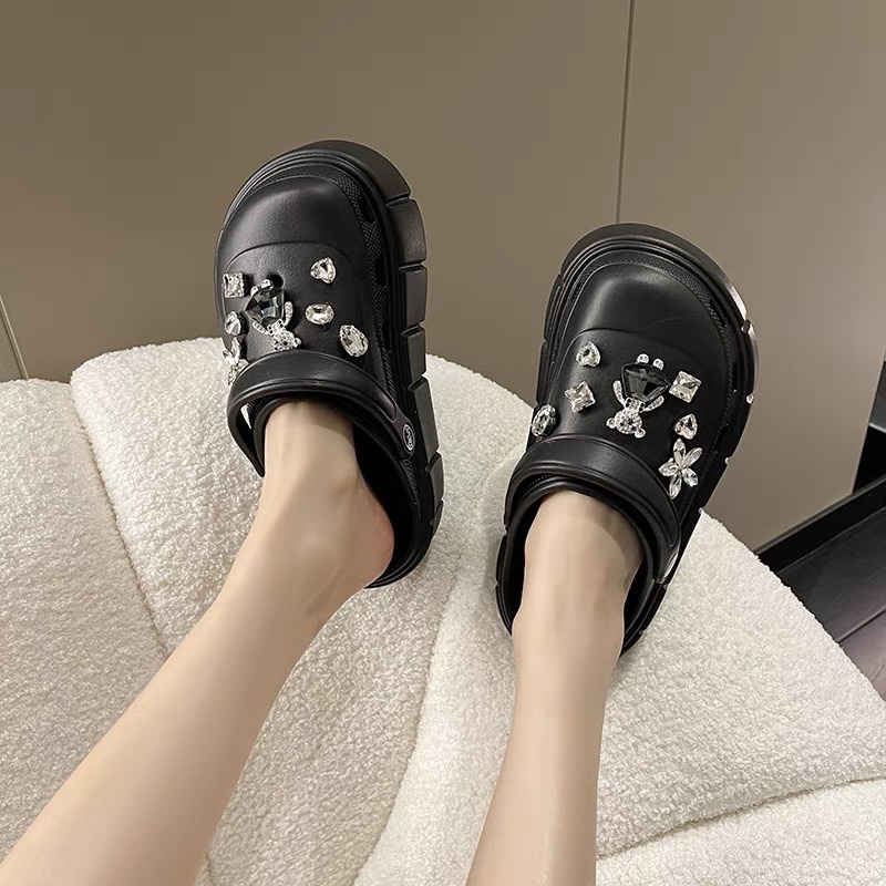 Giày dép sục crocs độn đế kèm sticker