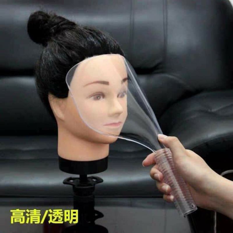 Tấm che mặt, che mái tóc để xịt gôm tạo kiểu tóc
