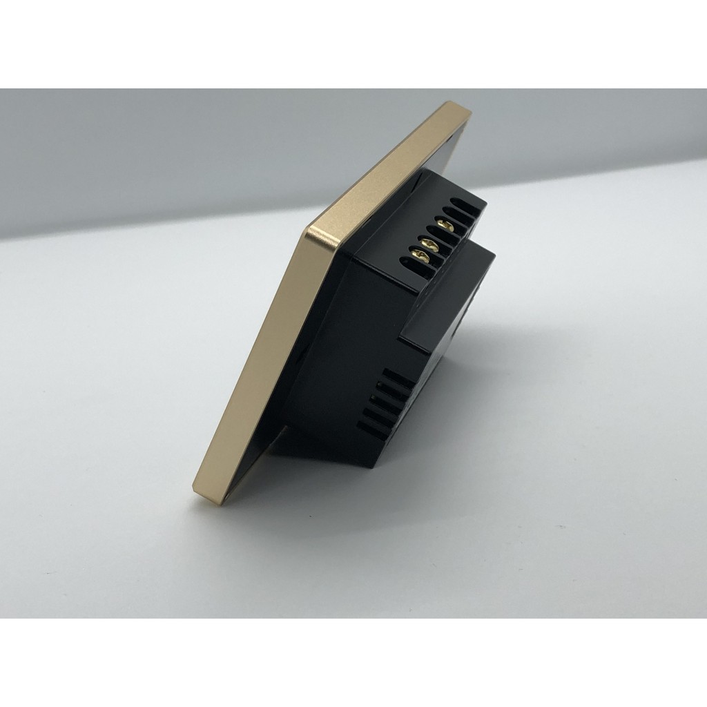 Công tắc thông minh wifi Tuya có viền nhôm vàng hình chữ nhật