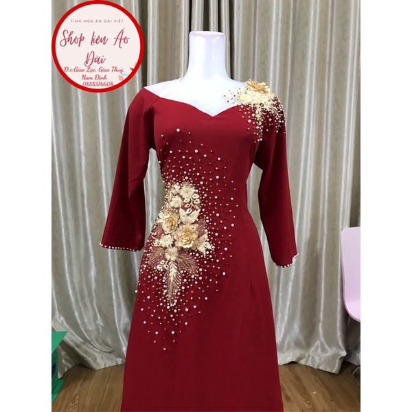 Áo dài đỏ đô đính kết cổ trong phối ren vàng đồng, thiết kế 2 tà, tay lỡ điệu xinh | BigBuy360 - bigbuy360.vn
