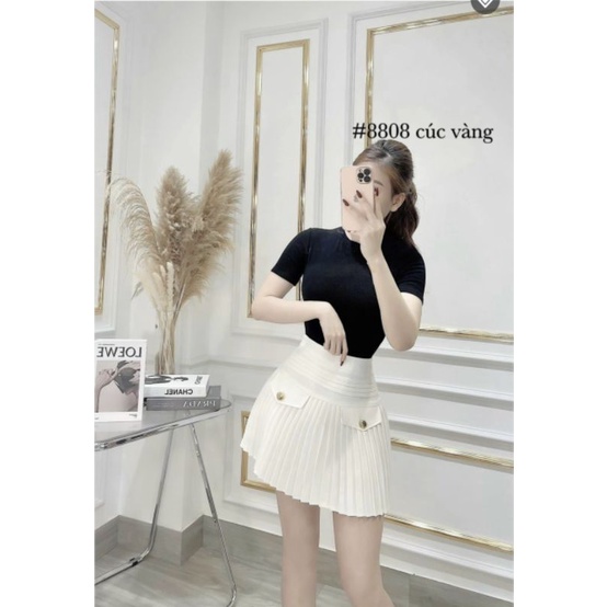 Chân váy xếp ly nhỏ cúc vàng hàng QC