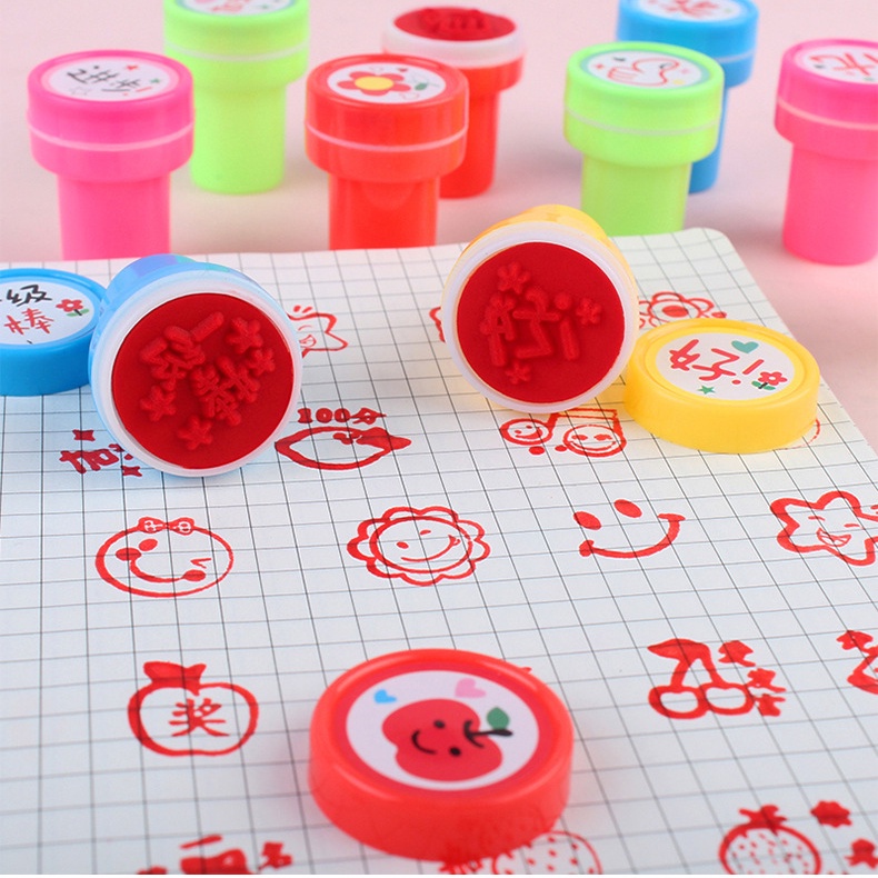 Hộp 10 con dấu hoạt hình cute dễ thương tạo động lực khích lệ dành cho bé