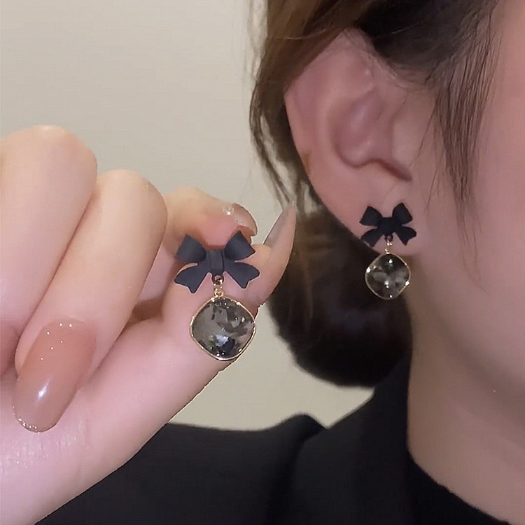 Bông Tai Hình Nơ Đỏ Thời Trang Sang Trọng Phong Cách Hàn Quốc 2022