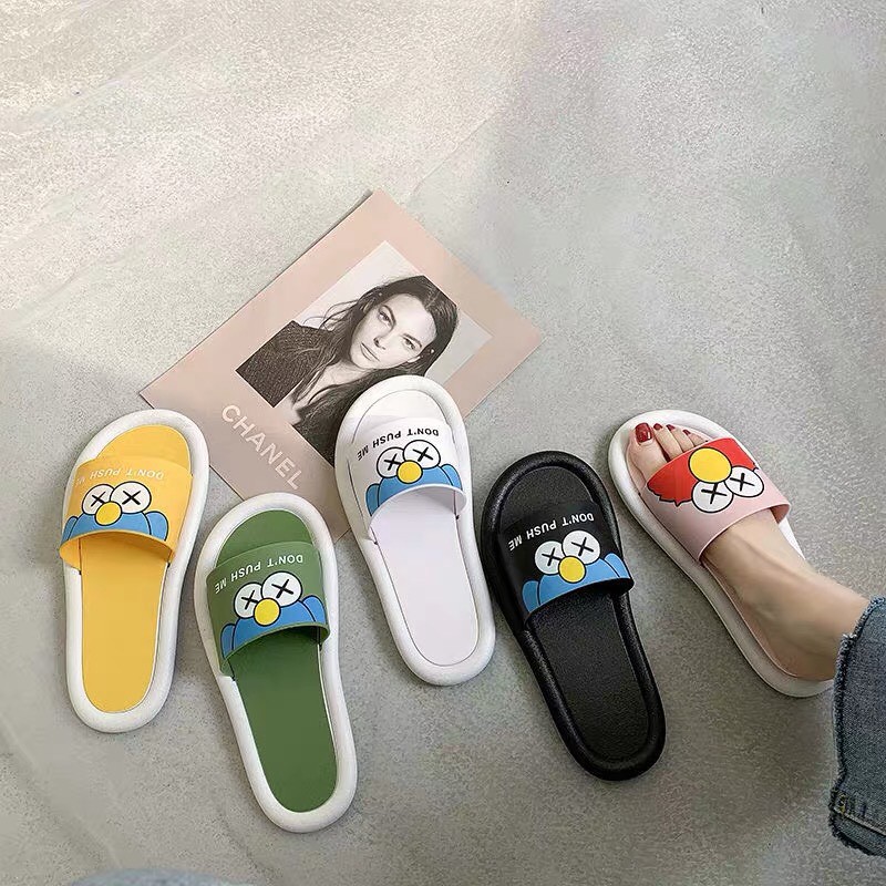 Dép nữ in hình ngộ nghĩnh