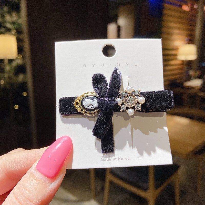 Kẹp tóc vải nhung đính ngọc trai giả phong cách cổ điển Hàn Quốc