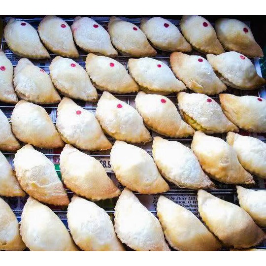 Bánh Quai Vạc Nhân Khóm - Hộp 500g - Đặc Sản Kiên Giang