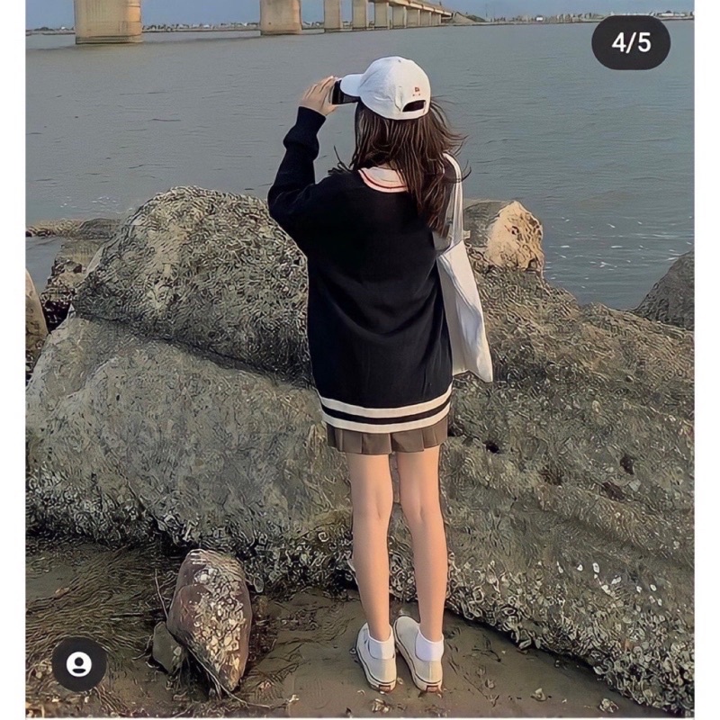 [Hàng bán shop] Áo cardigan viền đỏ siêu hot in chữ YN HARIQUEEN