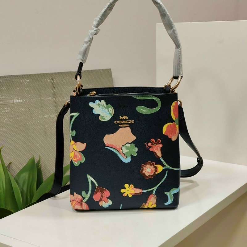 Túi bucket coat hoạ tiết