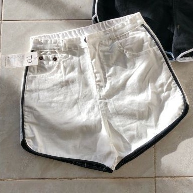 Quần short kaki lưng cao lai bầu siêu tôn dáng