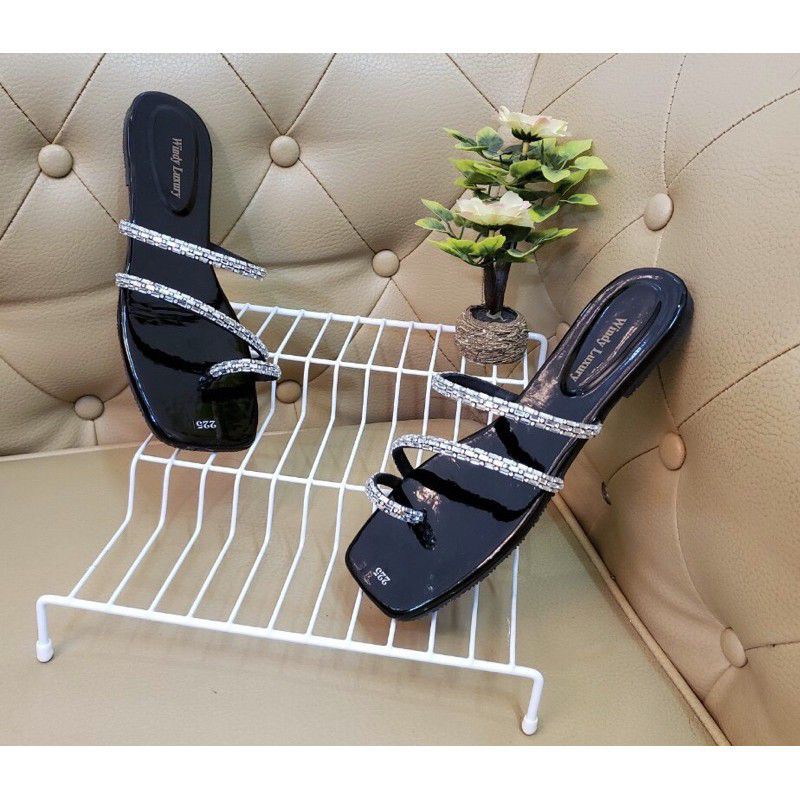 Dép xỏ ngón siêu chảnh